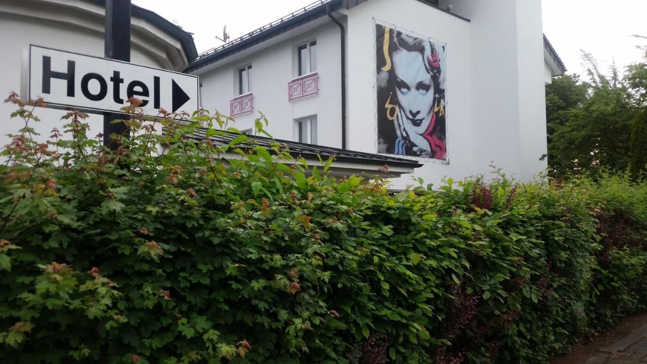 Hotel Nuembrecht Exterior foto
